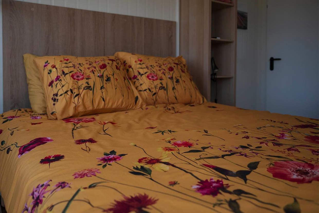 Bloem & Bed Bed & Breakfast 't Zand Exterior photo